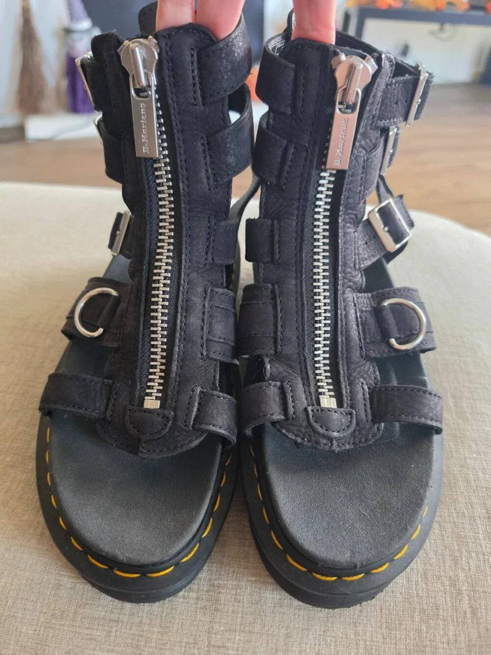 Dr. Martens Olson Black Leather Gladiator Zip Sandals Women’s 9
